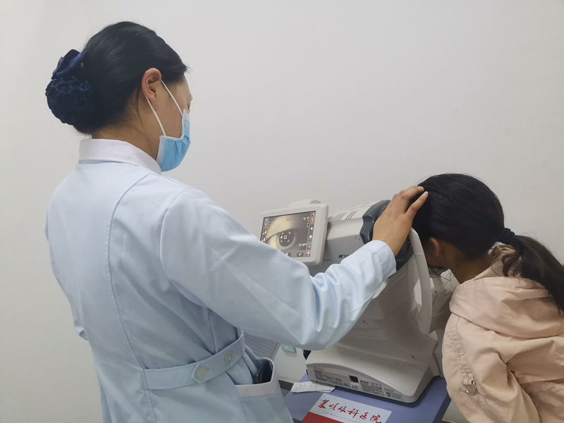 孩子總是歪頭看東西？警惕斜視找上門(mén)！